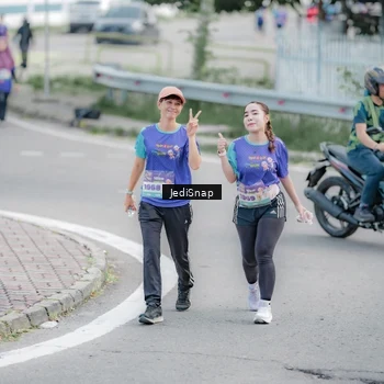 Runner Photo 8341652