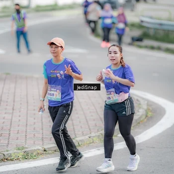 Runner Photo 8341671
