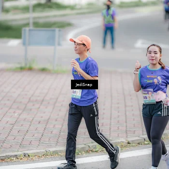 Runner Photo 8341690