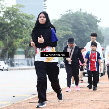 Runner Photo 8341694