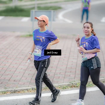 Runner Photo 8341696