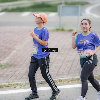 Runner Photo 8341715