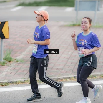 Runner Photo 8341739