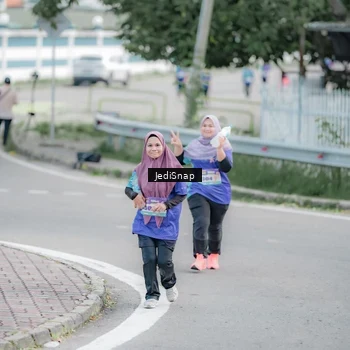 Runner Photo 8341745