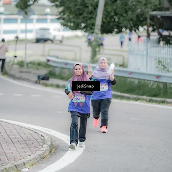 Runner Photo 8341758