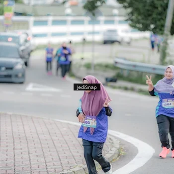 Runner Photo 8341771