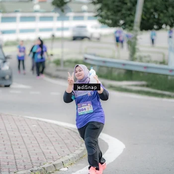Runner Photo 8341804