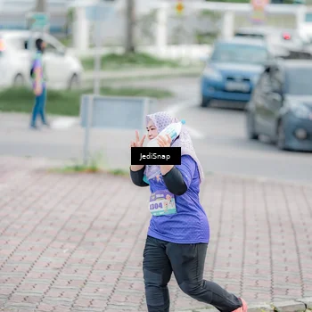 Runner Photo 8341817