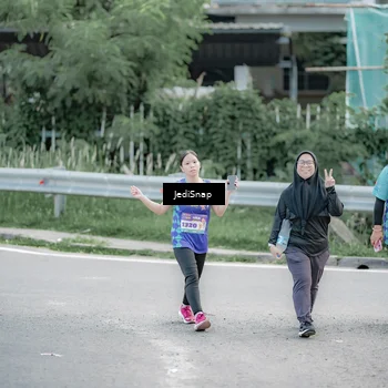 Runner Photo 8341829