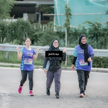 Runner Photo 8341869