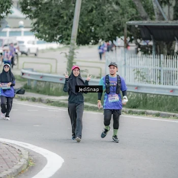 Runner Photo 8342137