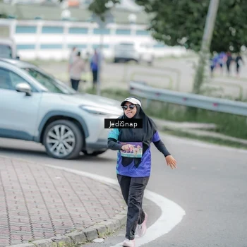 Runner Photo 8342183