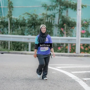 Runner Photo 8342281