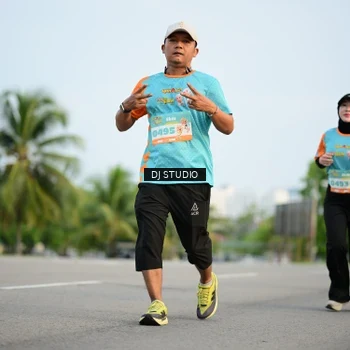 Runner Photo 8342293