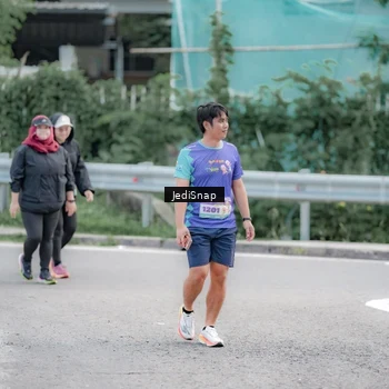 Runner Photo 8342304