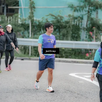 Runner Photo 8342305