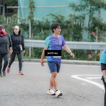 Runner Photo 8342306