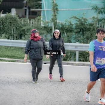 Runner Photo 8342313