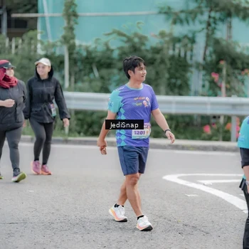 Runner Photo 8342314