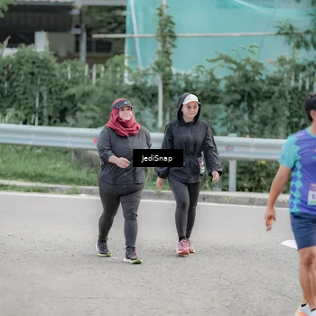 Runner Photo 8342326