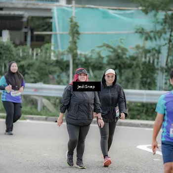 Runner Photo 8342333