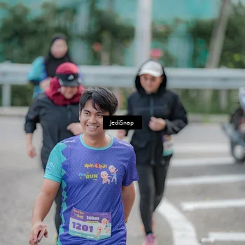 Runner Photo 8342352