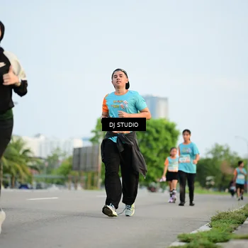 Runner Photo 8342359