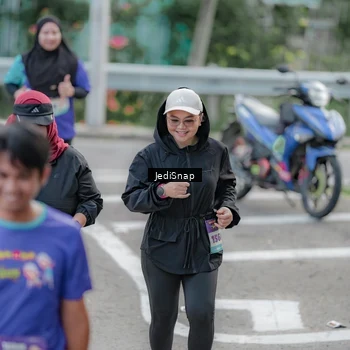 Runner Photo 8342364