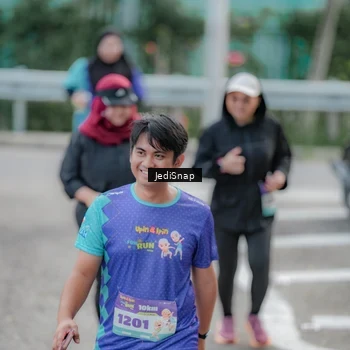 Runner Photo 8342368