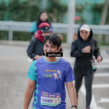 Runner Photo 8342369