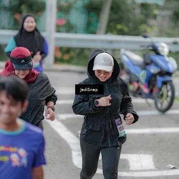 Runner Photo 8342391