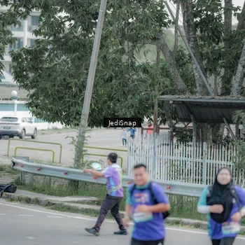 Runner Photo 8342476