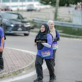 Runner Photo 8342484