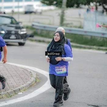 Runner Photo 8342485