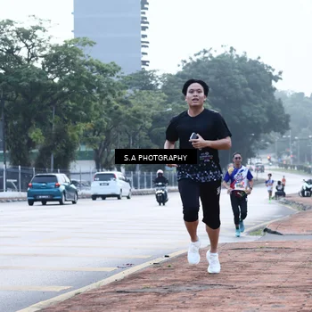 Runner Photo 8342502