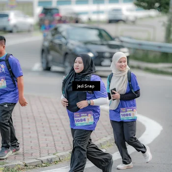 Runner Photo 8342505