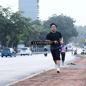 Runner Photo 8342523
