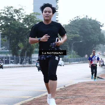 Runner Photo 8342524
