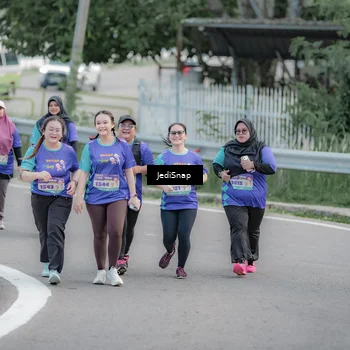Runner Photo 8342545