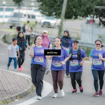 Runner Photo 8342567