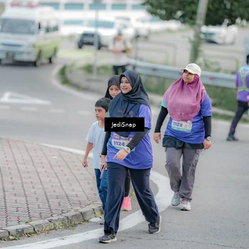 Runner Photo 8342624
