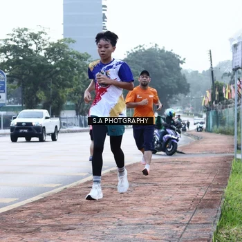 Runner Photo 8342675