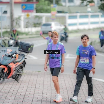 Runner Photo 8342679