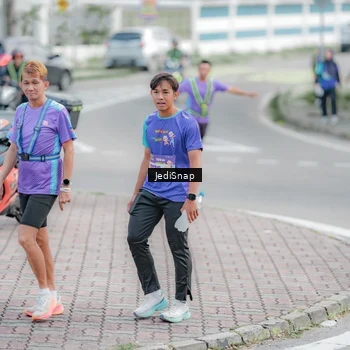 Runner Photo 8342684