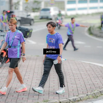 Runner Photo 8342687