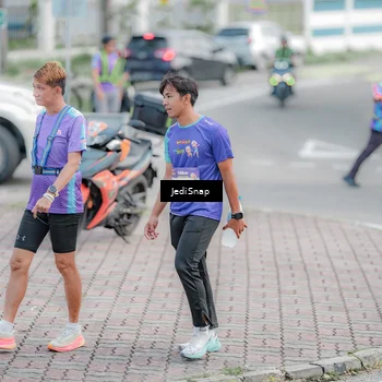 Runner Photo 8342690