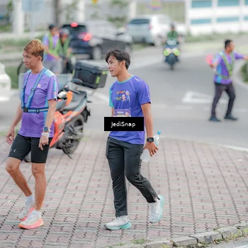 Runner Photo 8342692