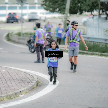 Runner Photo 8342718