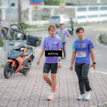 Runner Photo 8342727
