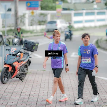 Runner Photo 8342734